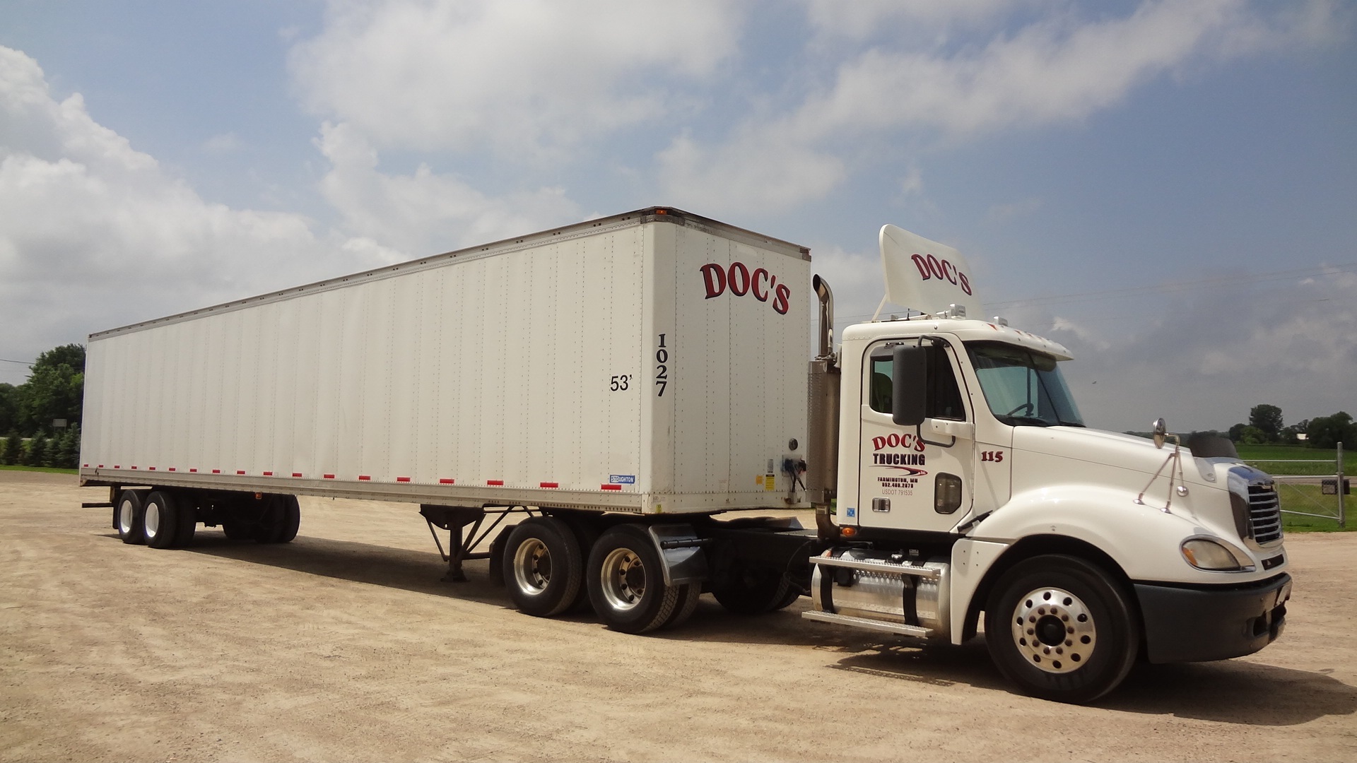 Tractor Trailer Van Service at Doc's Trucking